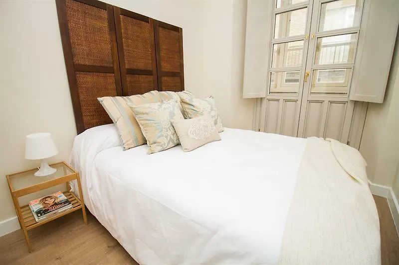 Alamos Apartment - Urban Escapade مالقة