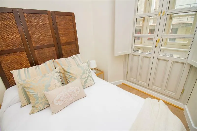 Alamos Apartment - Urban Escapade مالقة إسبانيا