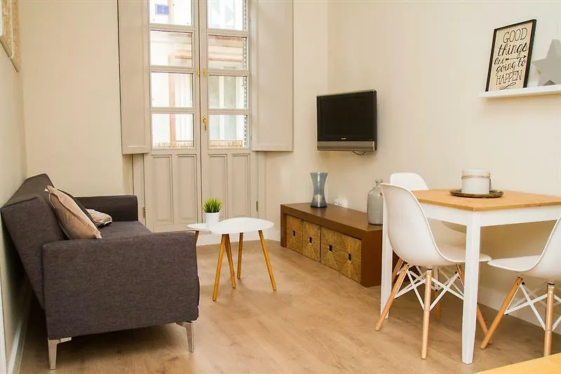 Alamos Apartment - Urban Escapade مالقة 0*,